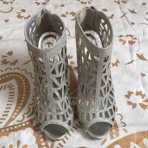 Bonnibel Silver Open Toe Heels